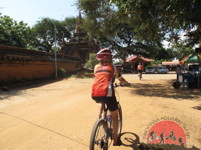 Mandalay Cycling To Bagan – 2 Days 1
